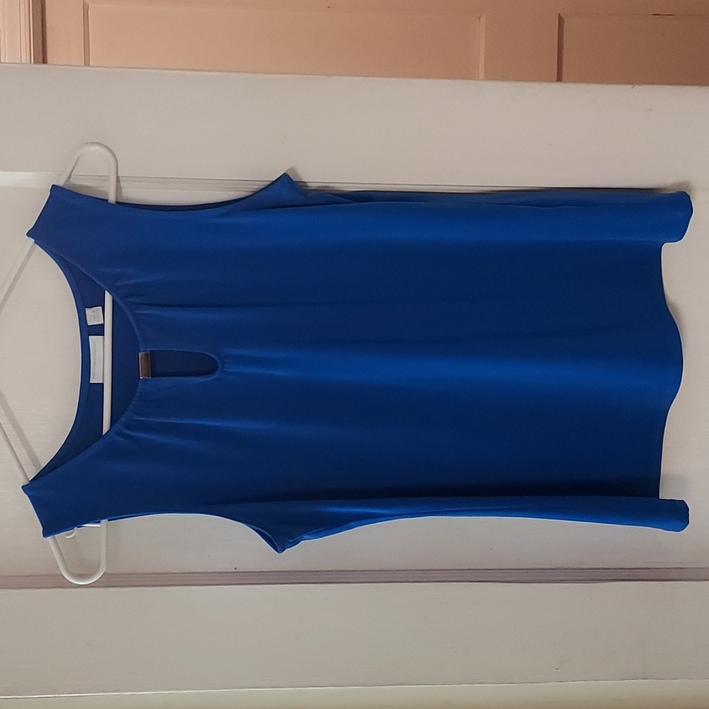 Effortless Keyhole Blouse Royal Blue - Size Sm by New York & Company